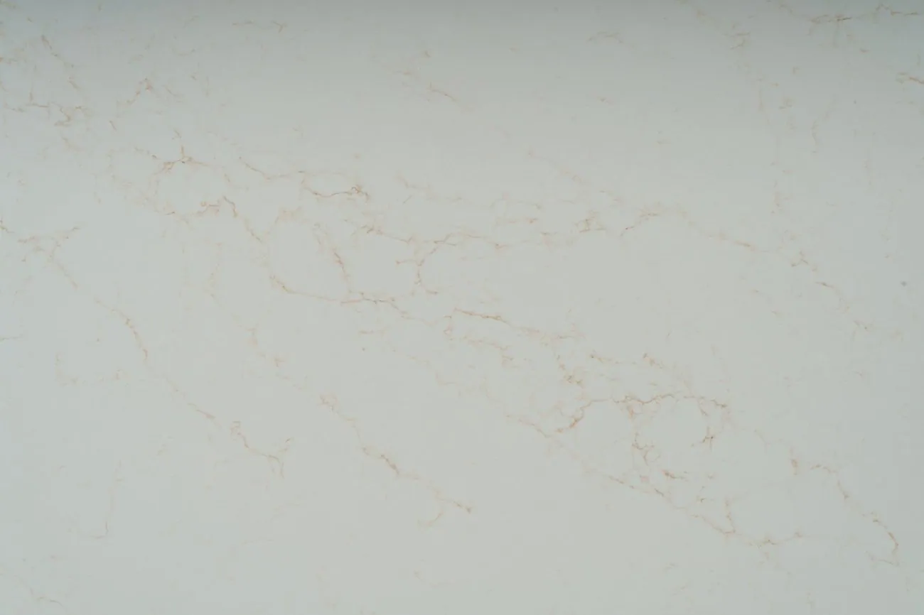 Gold Serenity, Close-up 1